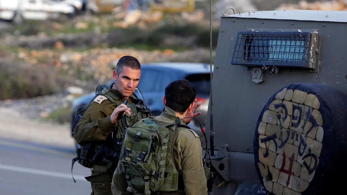 Palestinian Killed After Stabbing Israeli Guard at West Bank Settlement