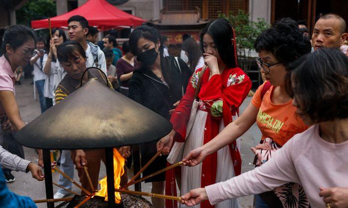 Atheist Chinese Officials Turn to the Supernatural During Desperate Times