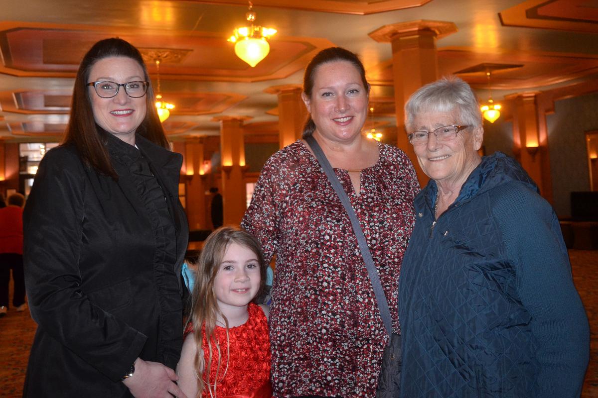 Three Generations Take In Beauty of Shen Yun