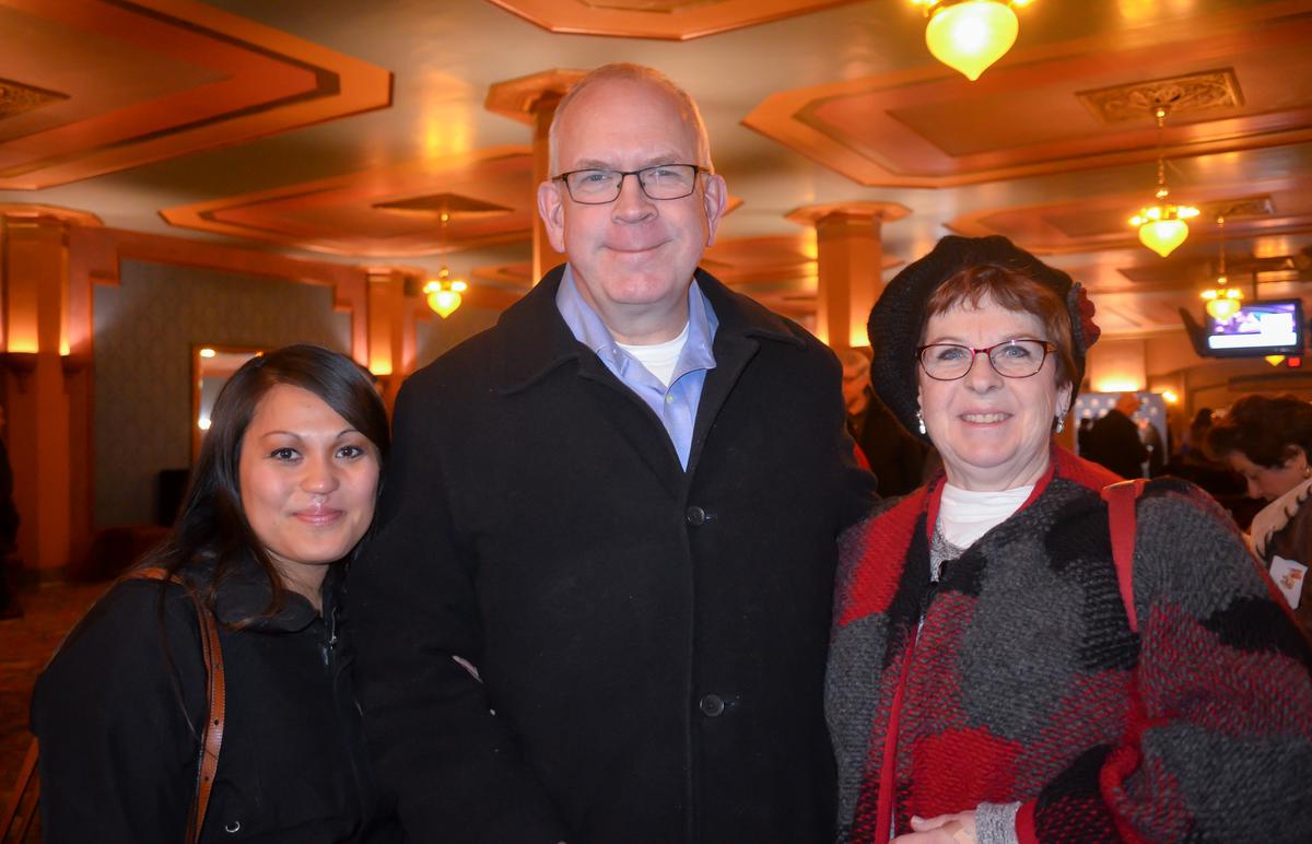 Physician Finds Humanity in Shen Yun