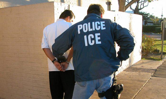 Worksite Arrests of Illegal Aliens Up 354 Percent From Last Year, ICE Datа Shows