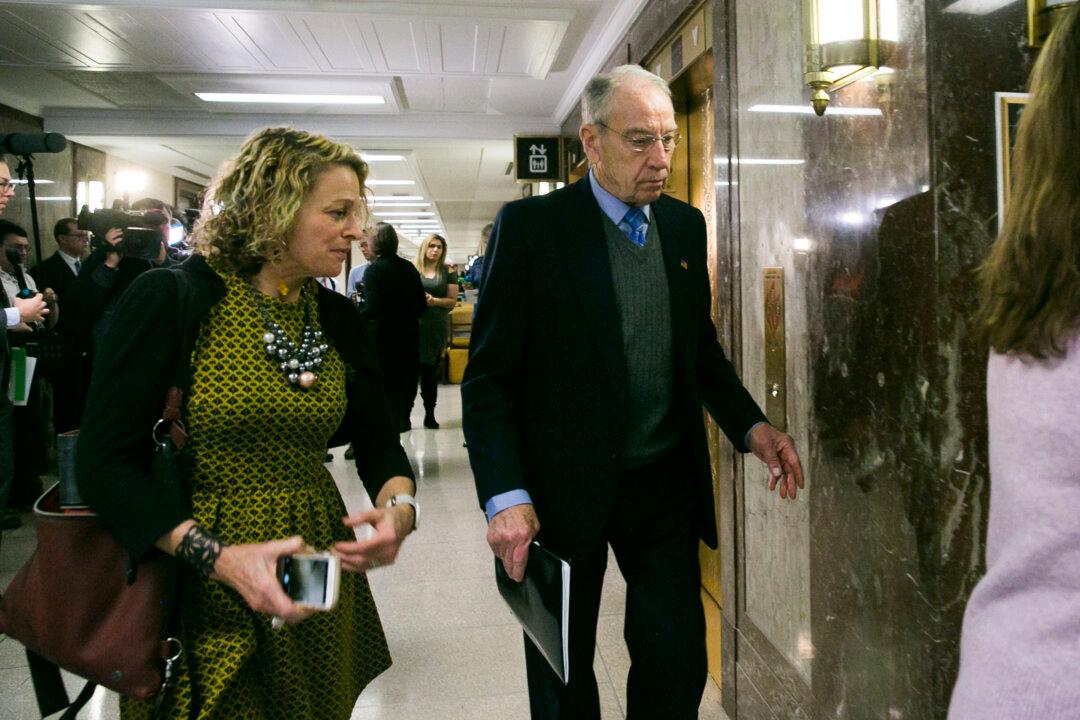 Trump Backs Grassley Immigration Bill