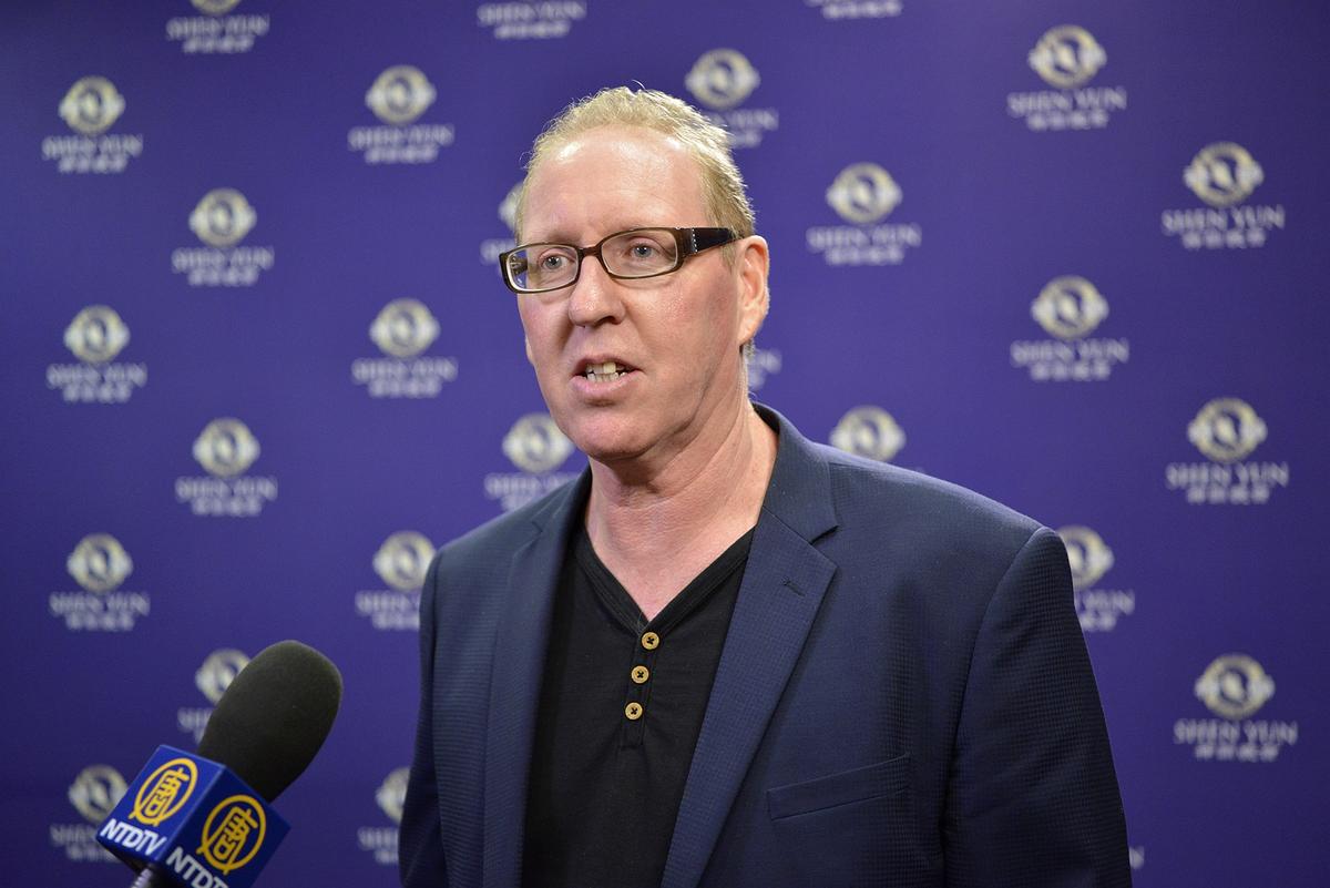 Social Broadcaster Says Shen Yun Orchestra Was Incredible