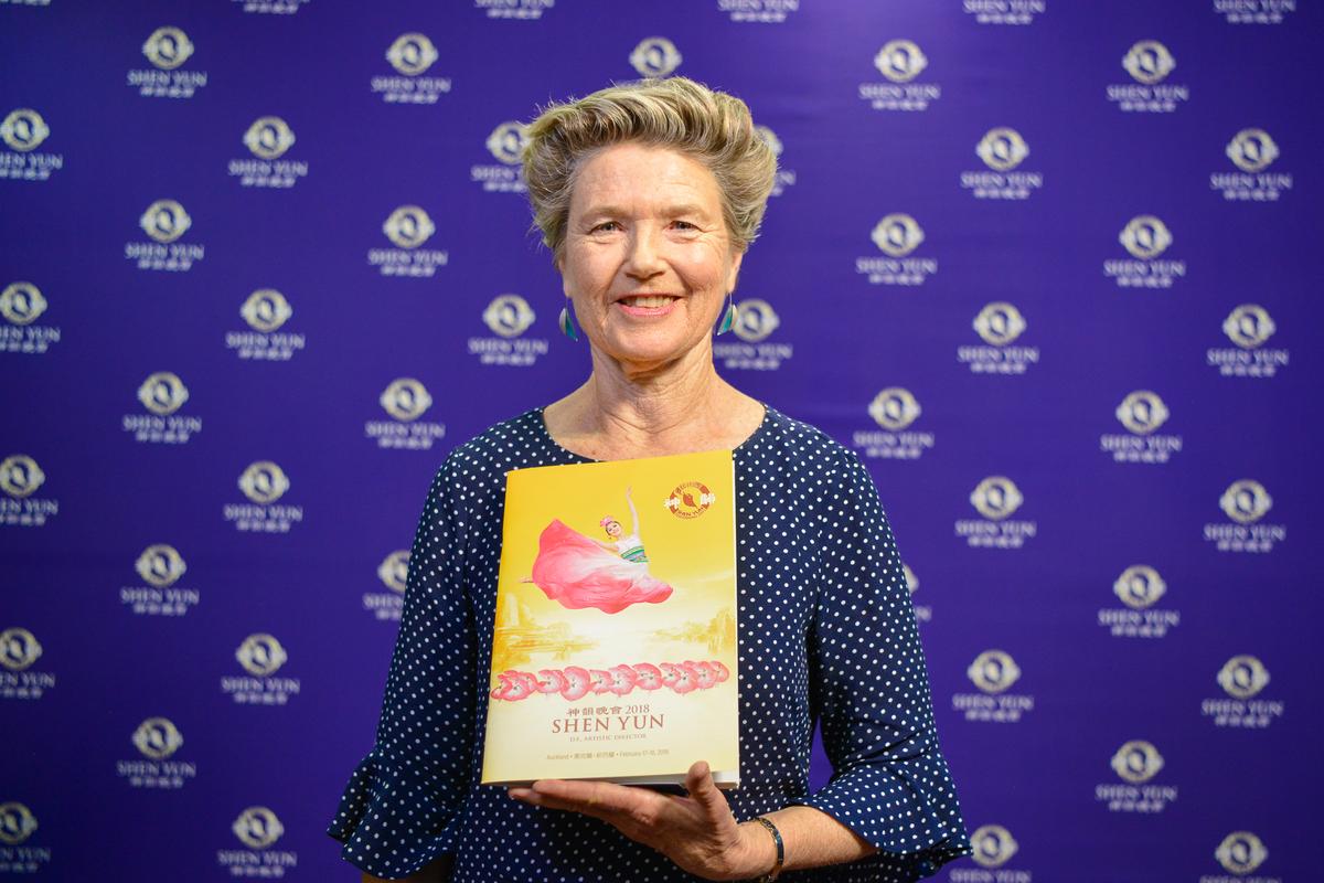 Music Educator Appreciates Pure Vibrations of Erhu Solo