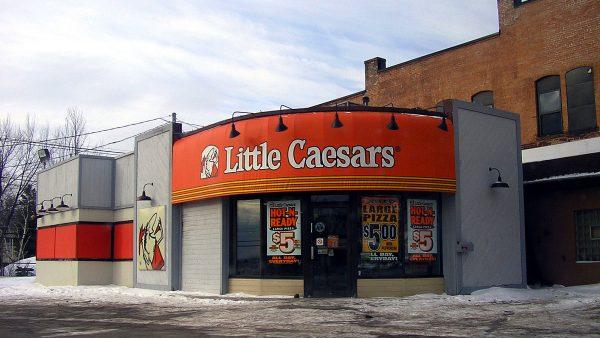 A Little Caesars pizza restaurant (commons.wikimedia.org)