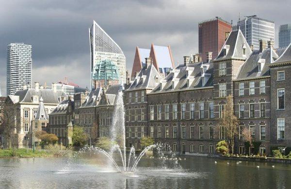 A general view shows the House of Parliament, in The Hague April 24, 2012. (Reuters/Paul Vreeker/United Photos)