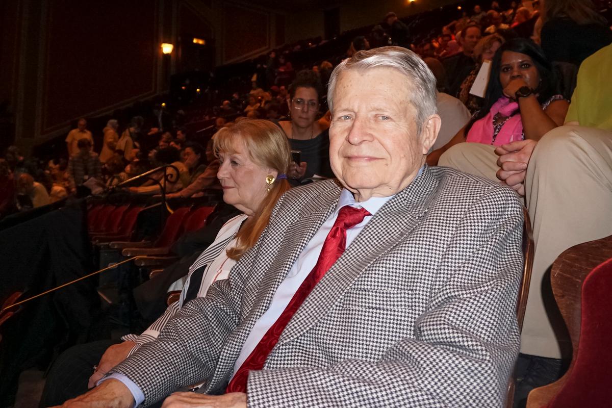 Detroit Manager Loves Shen Yun