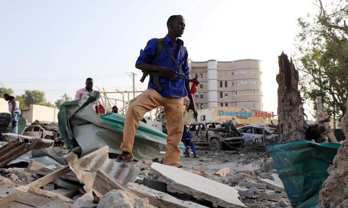 Death Toll From Somalia Blasts Rises to 45: Government Official