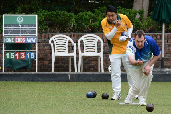 Dave Hanson (delivering) of the Police team defeated Lui Chin Hong from Craigengower Cricket Club in the final league match to win his Best Skip title. (Stephanie Worth)