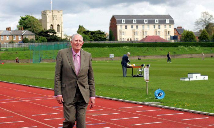 Roger Bannister, First Four-Minute Miler, Dies Aged 88