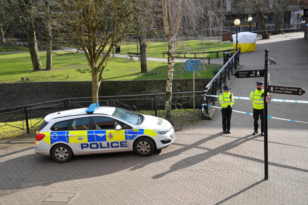 UK Police Officer Harmed by Nerve Agent Now Talking