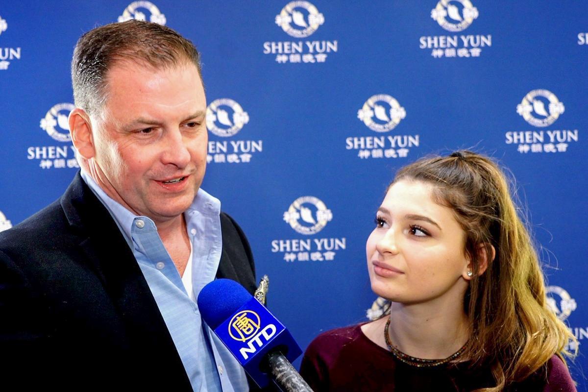 Consulting Firm Owner Appreciates the Soloist’s Performance at Shen Yun