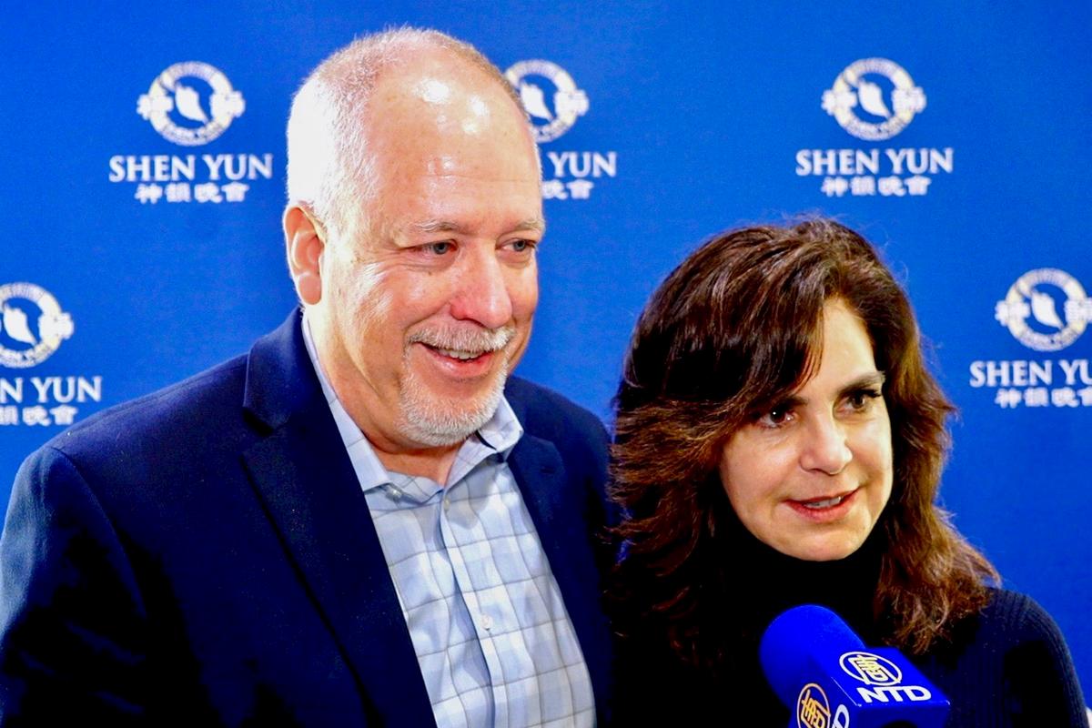 Clinical Director: Shen Yun’s Costumes ‘Are Exquisite’