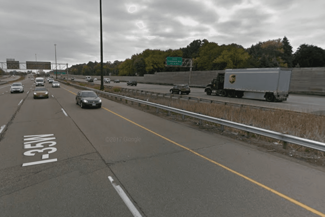 New Bill Would Penalize Slow Moving Vehicles in the Left Lane