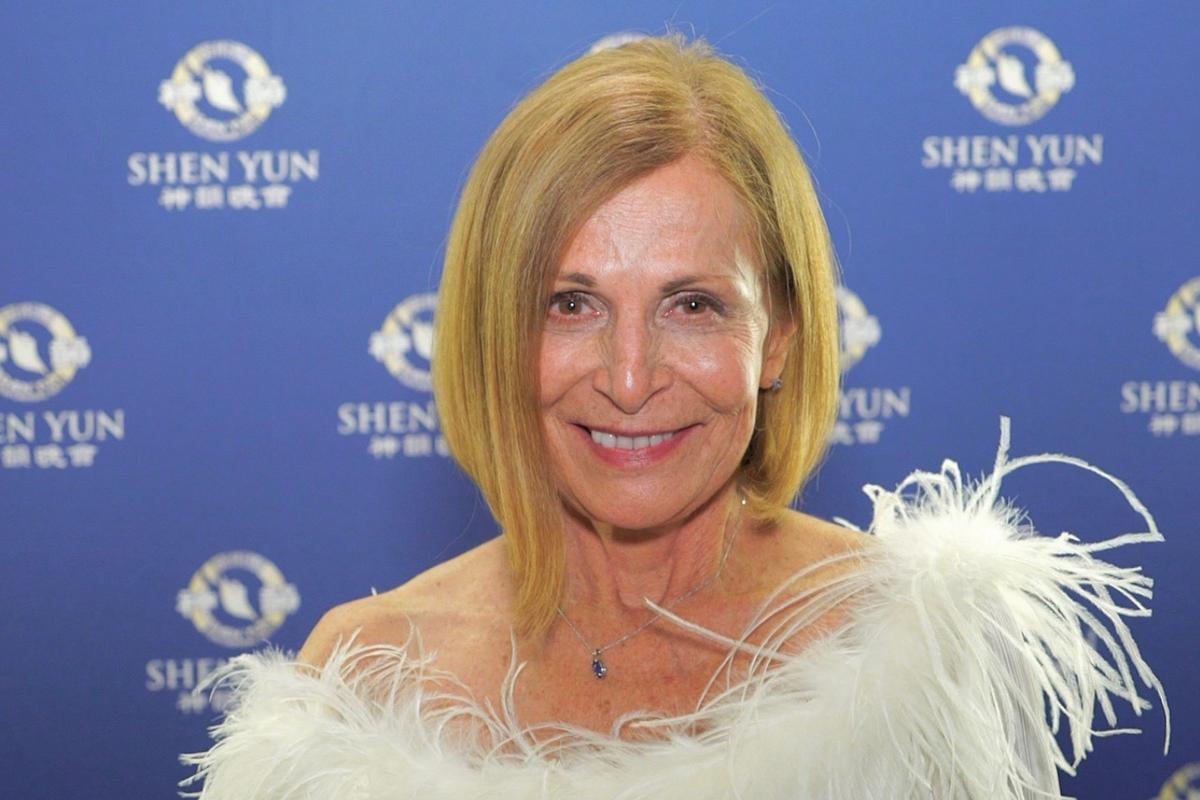 Shen Yun a ‘Total Feast for the Senses,’ Theater Professor Says