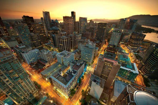 Downtown Vancouver Sunset (Magnus Larsson via Flickr [CC BY-SA 2.0])