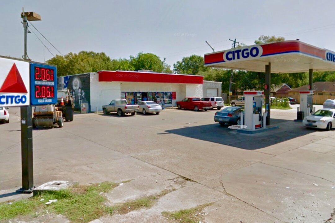 75-Year-Old Man Kills Good Samaritan for Breaking Up Fight at Gas Station