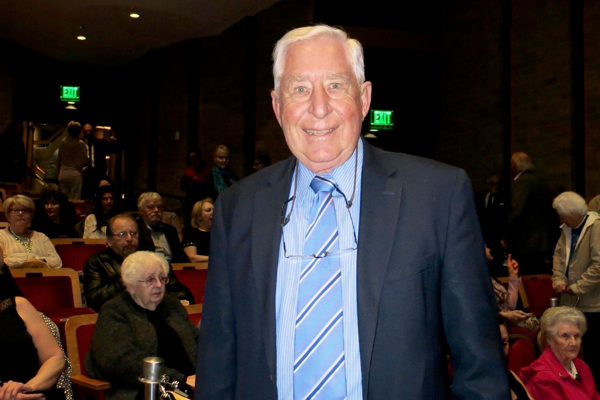 Adjunct Professor Finds the Colors at Shen Yun Spectacular