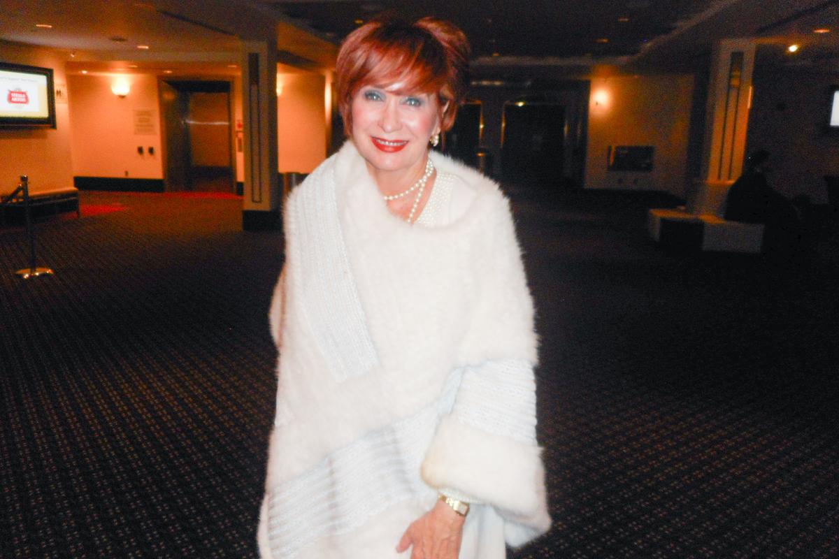 Special Effects Manufacturer Wowed by Shen Yun’s Patented Backdrop