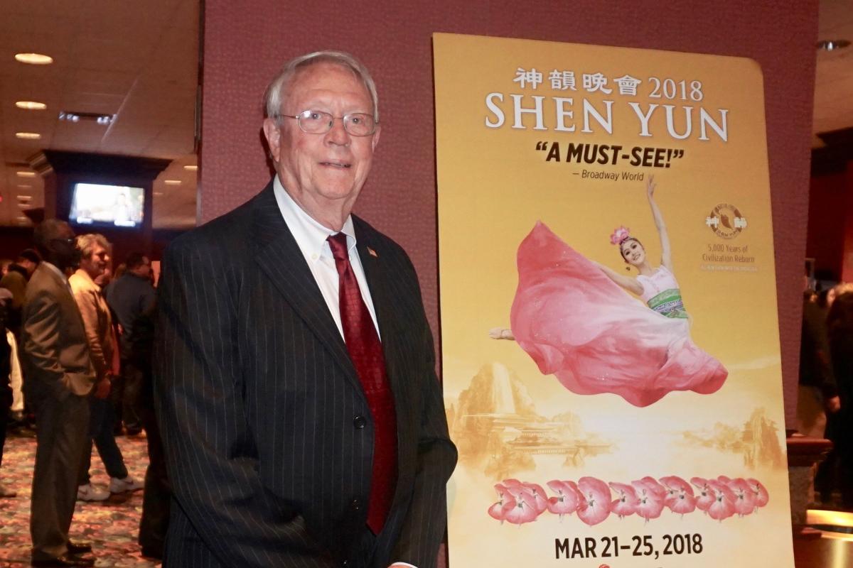 You Can Feel the Shen Yun Singer’s Emotions