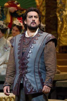 Marcelo Alvarez as Calàf. (Marty Sohl/Metropolitan Opera)