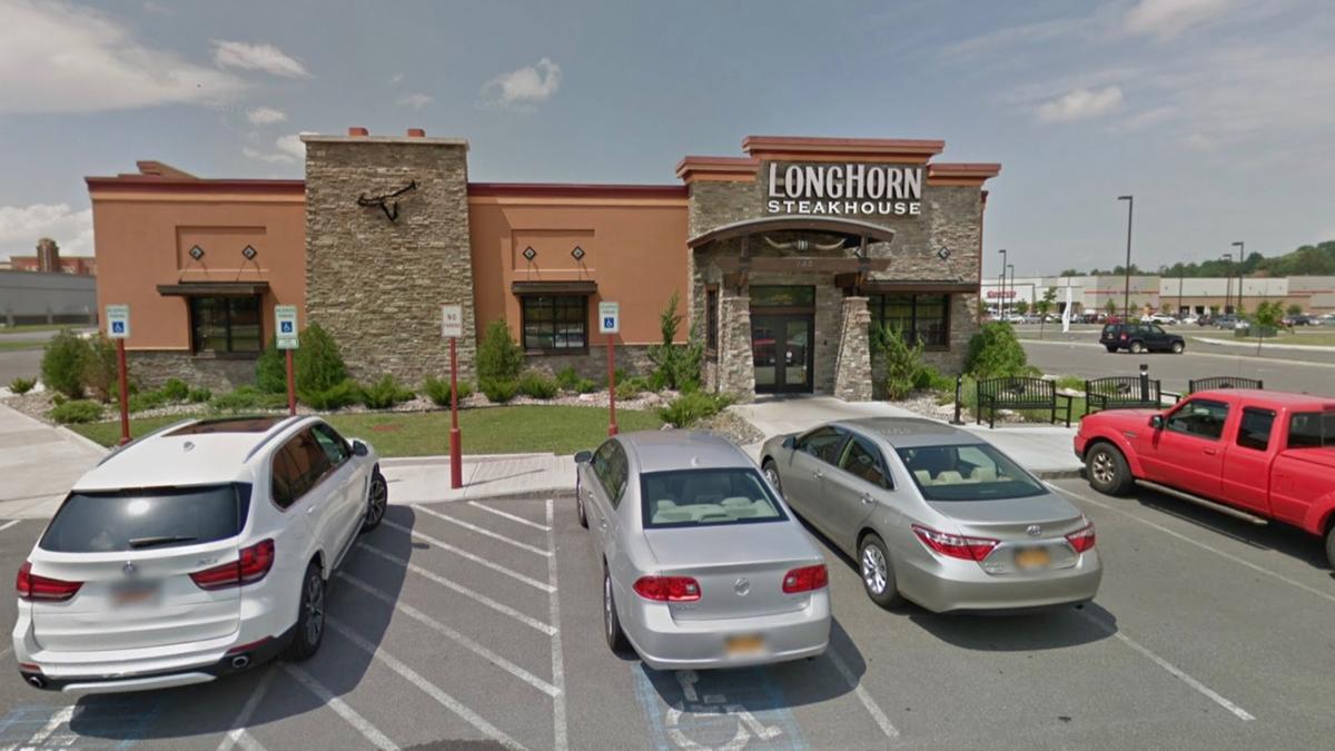 Donut Shop Owner Turns Into Superhero After Thief Snatches Woman’s Purse