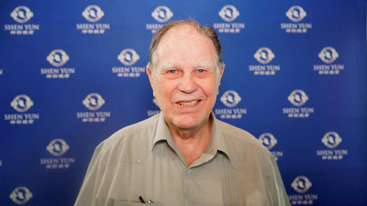 Compassion Comes Through at Shen Yun, Retired College President Says