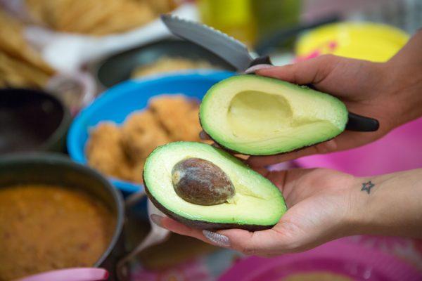 Avocados in a file photo. (Benjamin Chasteen/The Epoch Times)