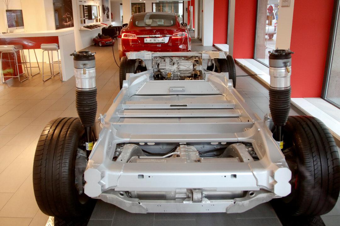 US Opens Probe Into Fatal Tesla Crash, Fire in California