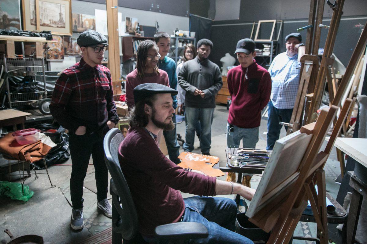 High school students from BAVPA meet artist <a href="http://devin-cecil-wishing.format.com/" target="_blank" rel="noopener">Devin Cecil-Wishing</a> at Grand Central Atelier on March 9, 2018. (Milene Fernandez/The Epoch Times)