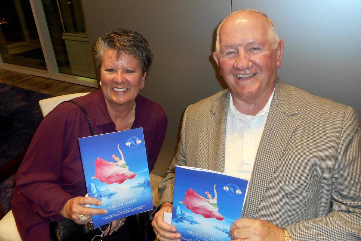 Theatergoer Enjoys the Modesty and Sacredness of Shen Yun Dances