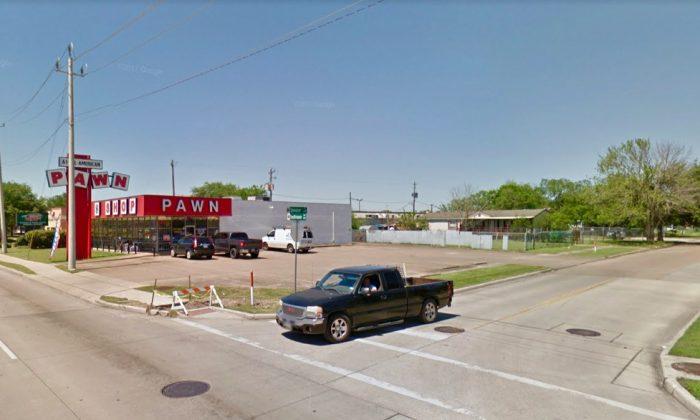 Texas Officer Shoots Man During Traffic Stop After He Sees Gun