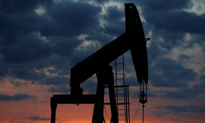 Oil Pares Losses as Israel Lines up Iran Announcement