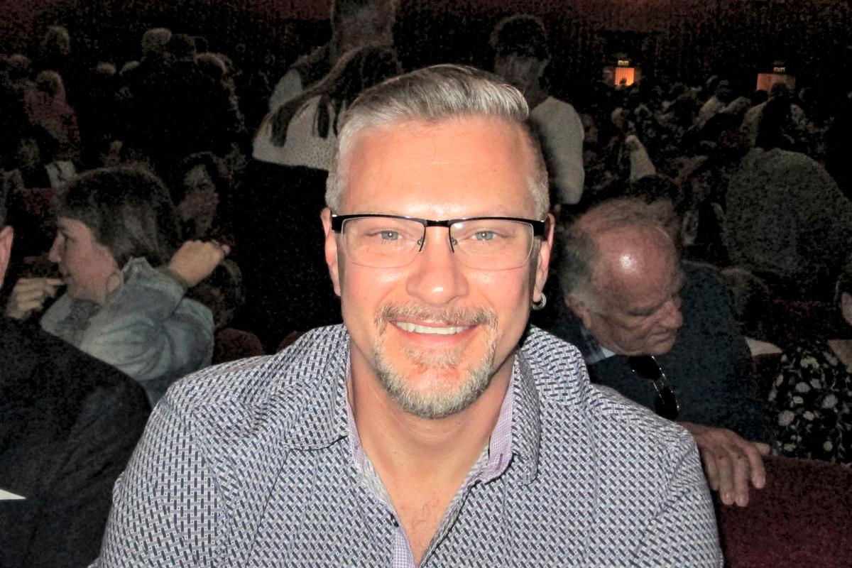 Professor Appreciates Artistry of Shen Yun