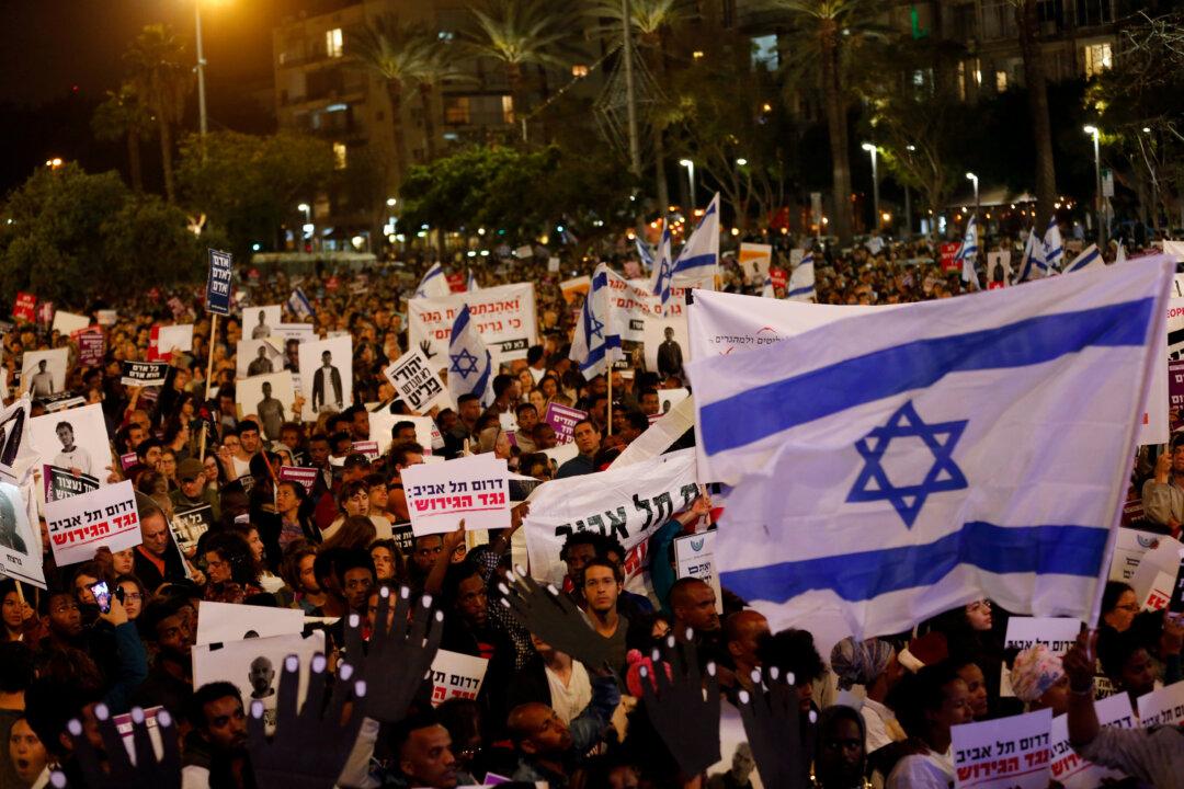 Israel Suspends New Relocation Deal for African Migrants