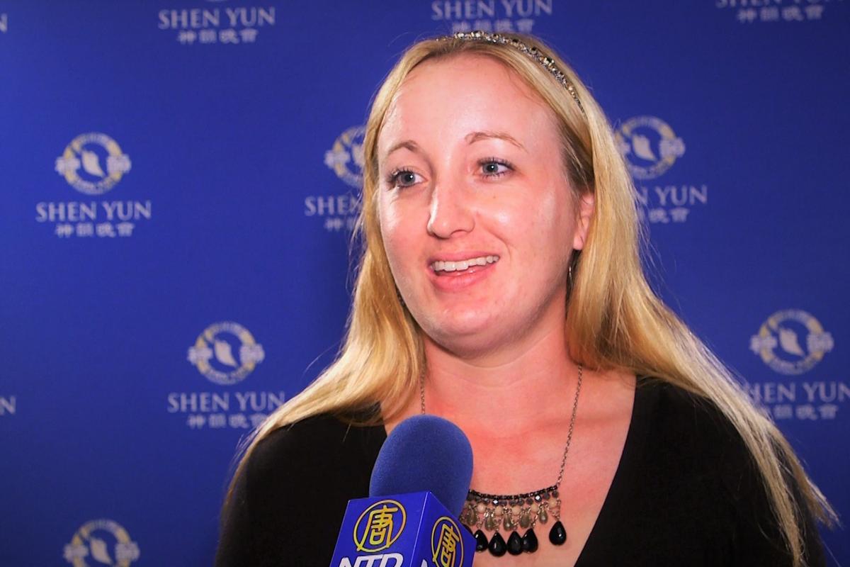 Shen Yun ‘Makes You Feel Alive,’ Dance Teacher Says