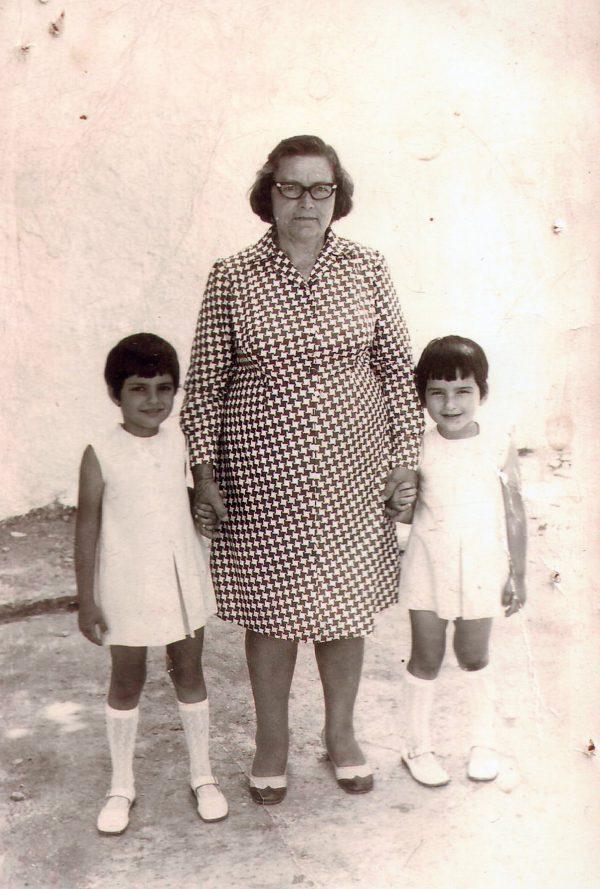Benardis (L) with her grandmother and sister Katina, while living in Psara, Greece. (Courtesy of Maria Benardis)