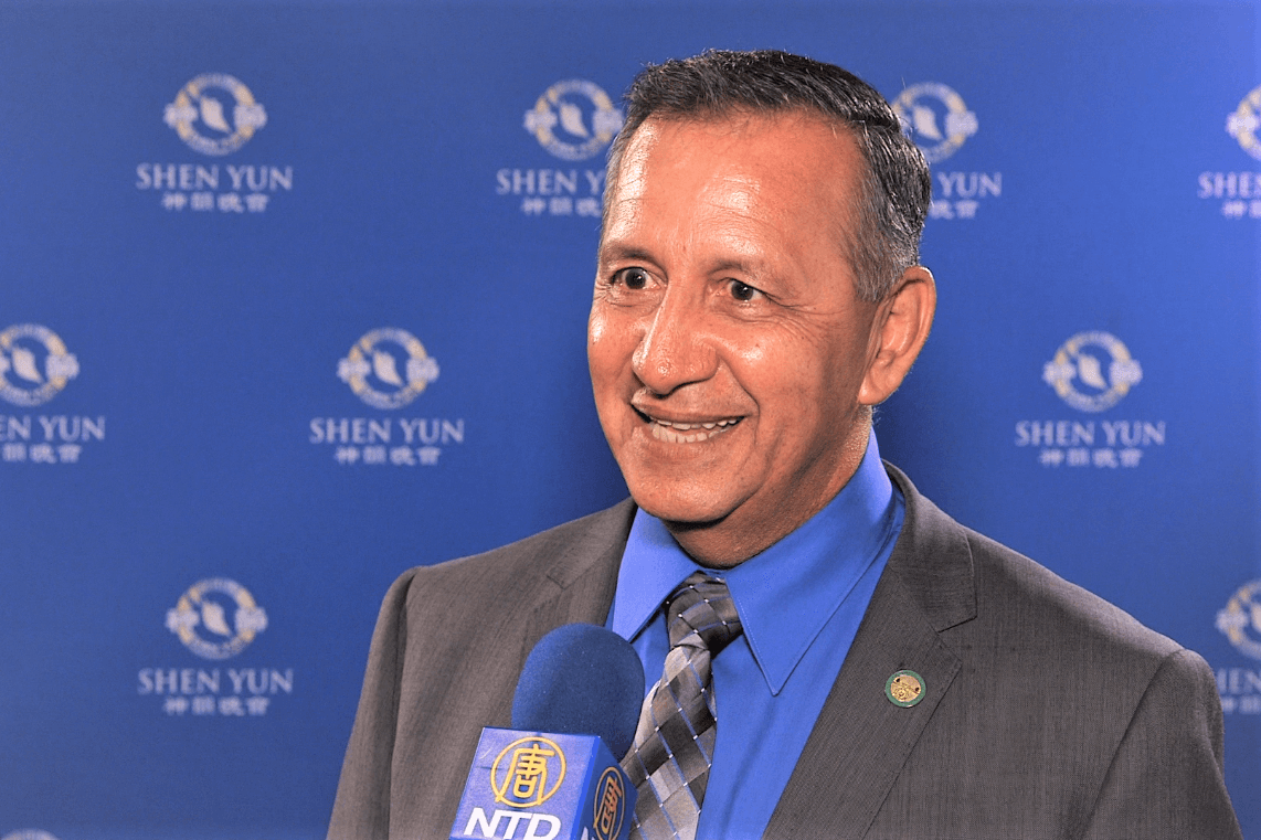 Council Member Sees The Divine Beauty and Power In Shen Yun