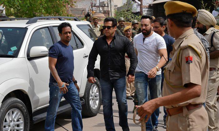 Bollywood Star Khan Gets Bail After Serving Two Days in Jail for Poaching