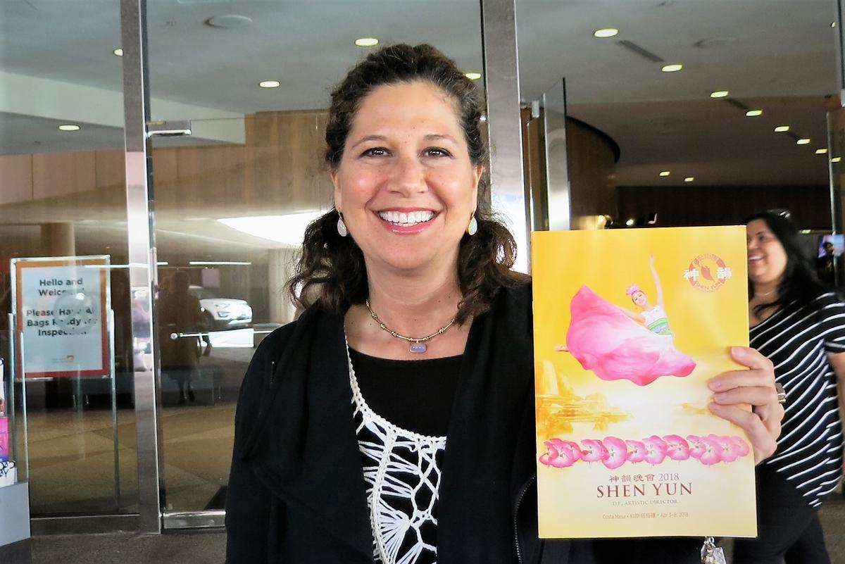 ‘Everything was Inspiring,’ Jewelry Designer Says After Watching Shen Yun