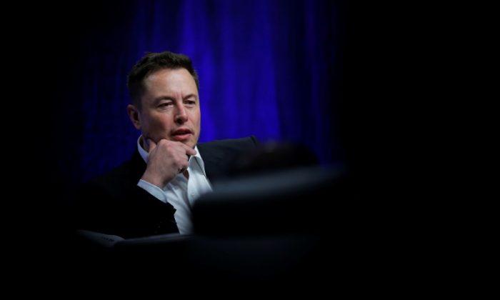 NTSB Chairman, Tesla CEO Talk After Fatal ‘Autopilot’ Crash