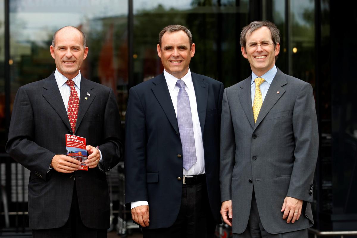 Rescue Teams Search for German Retail Magnate Missing in Alps