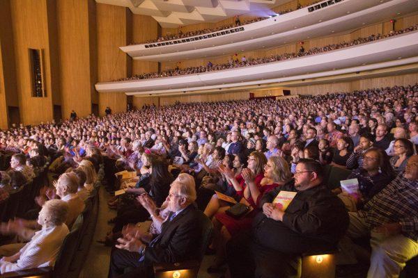 Shen Yun Performing Arts World Company's performance captivated audience members at the Long Beach Terrace Theater, in Long Beach, Calif., on April 22, 2018. (JiYuan/The Epoch Times)