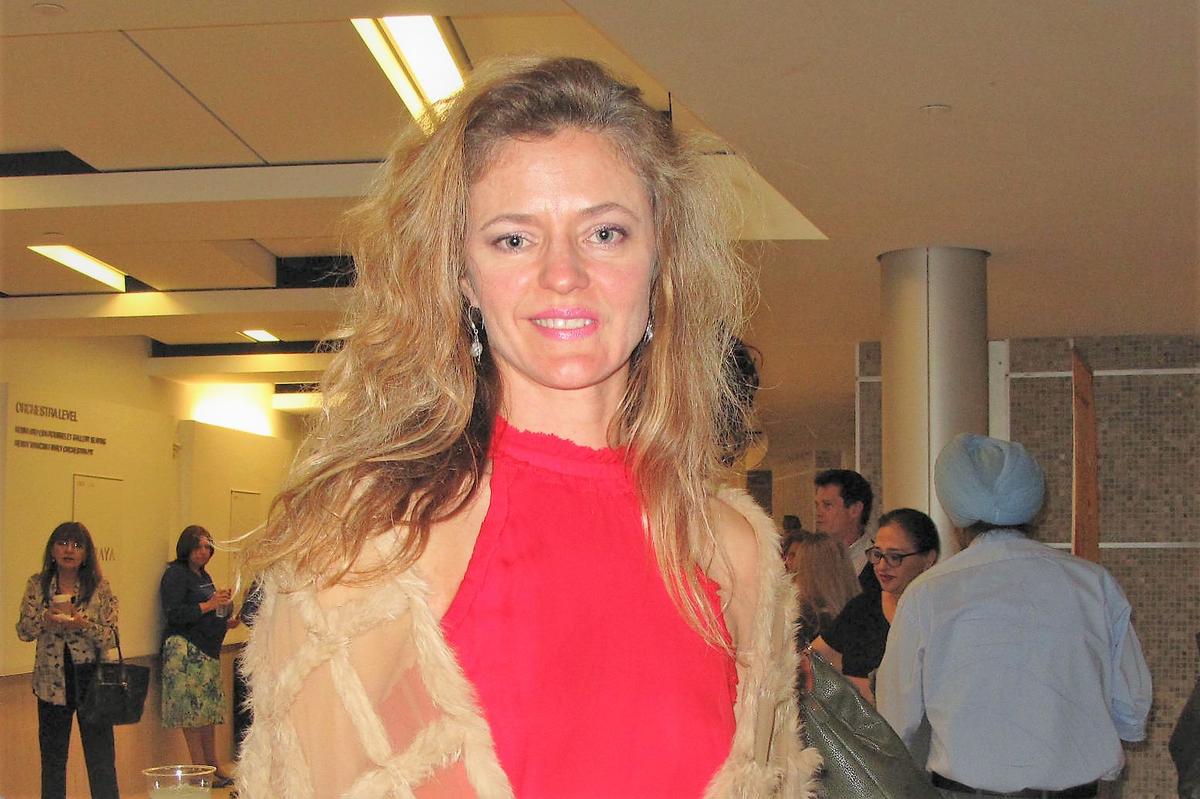 Prima Ballerina Enjoys Shen Yun Dancers’ Arm Movements and Techniques