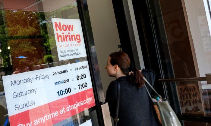 Americans Still Upbeat About Job Market, Says Gallup