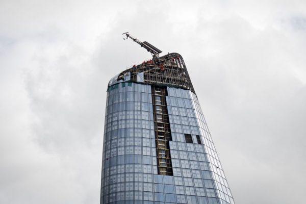 Construction work continues on the roof of One Blackfriars, also known as the Vase in London, on March 15, 2018. (Justin Tallis/AFP/Getty Images)