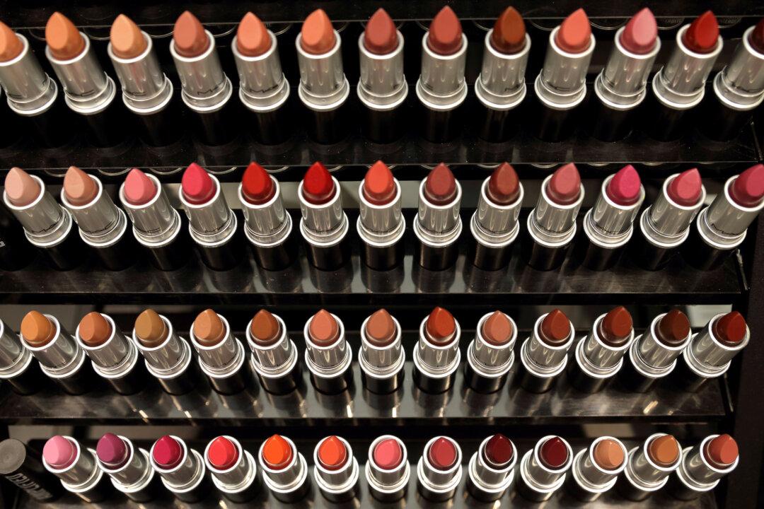 Estee Lauder’s Quarterly Profit Rises 25 Percent