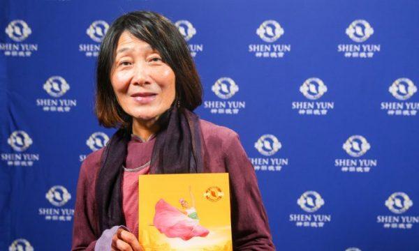 Chang I-ling enjoyed a performance by Shen Yun Performing Arts at the National Dr. Sun Yat-sen Memorial Hall, in Taipei, Taiwan, on Feb. 24, 2018. (Bai Chuan/The Epoch Times)