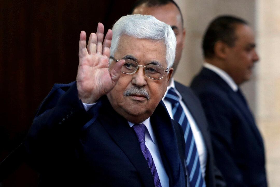 Palestinian Leader Abbas Re-Elected as Chairman of PLO Executive Committee