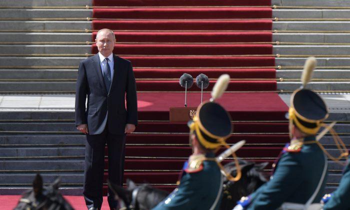 Russia’s Putin Sworn in for Another Six Years in Office